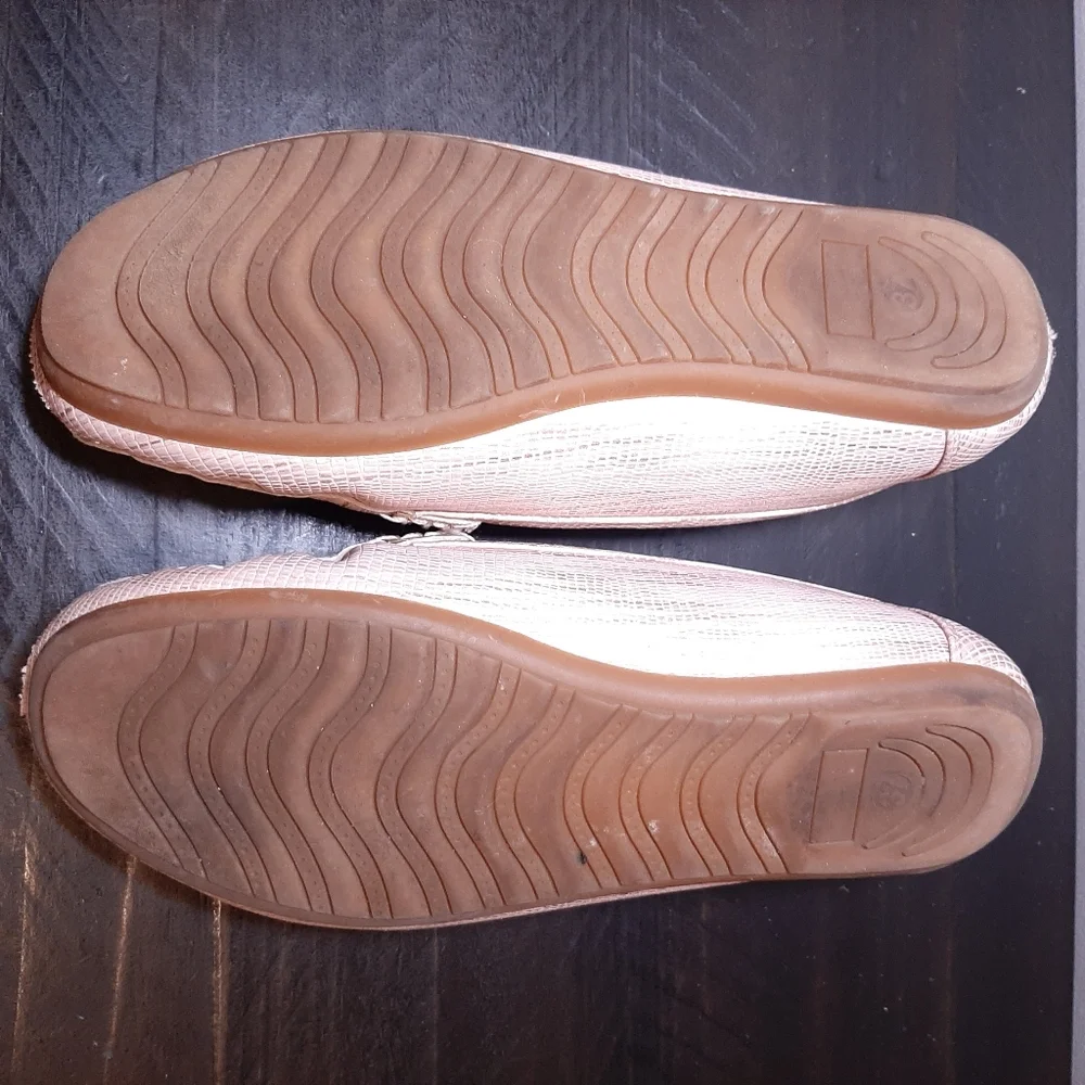 Kozi Metallic Loafer Shoes Light Pink Vegan Faux Leather Gold Slip On Flats 37